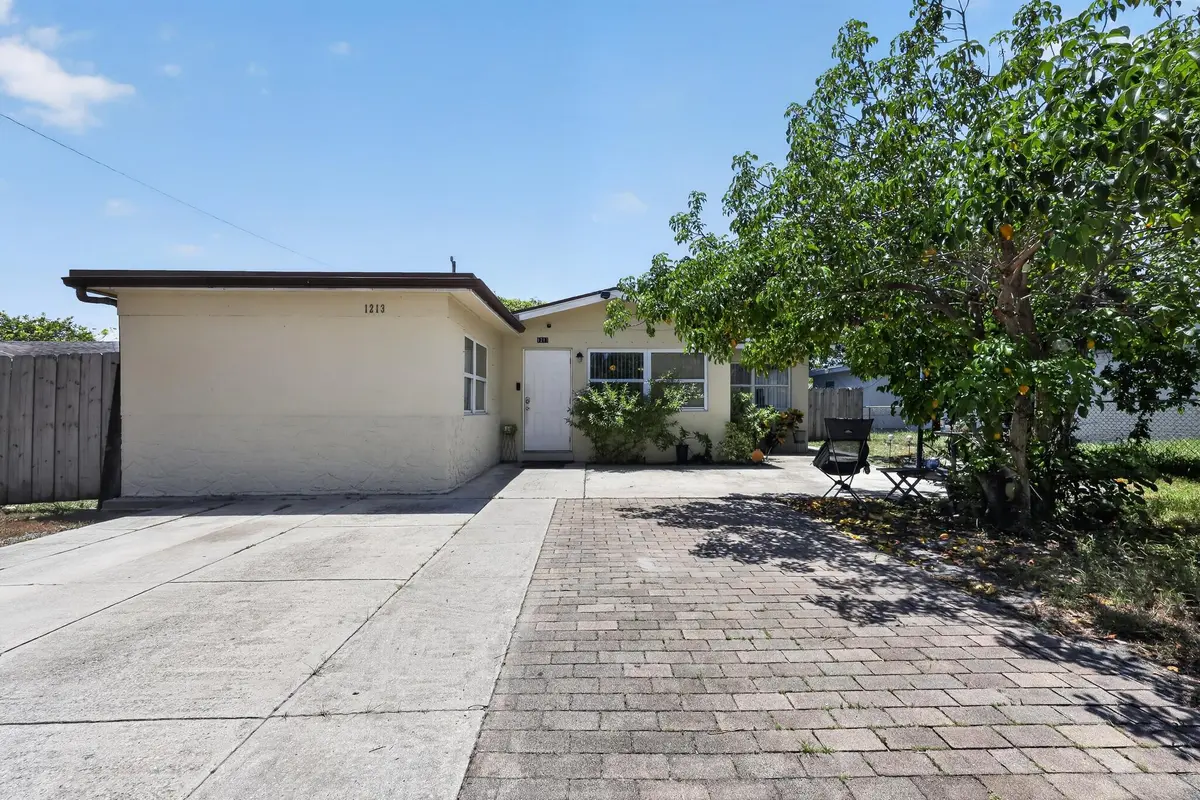 03_1213_14th_Ave_S-Exterior-0106 at 1213 14TH Avenue, Lake Worth Beach