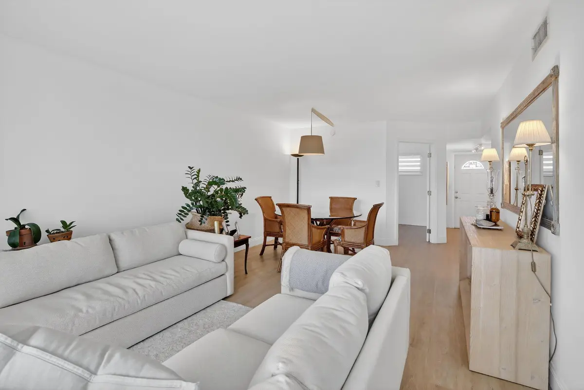 15-web-or-mls-_A7A2213 at 9820 S HOLLYBROOK LAKE Drive 306, Pembroke Pines