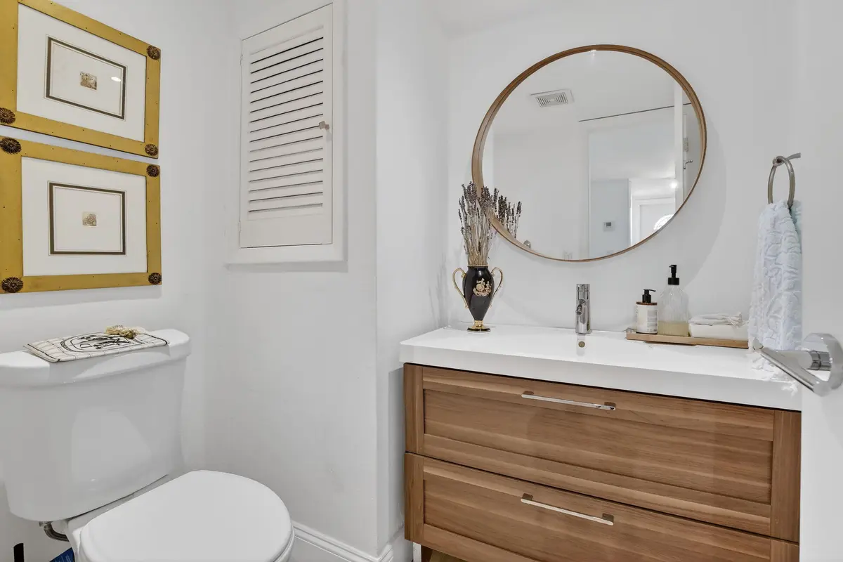 8-web-or-mls-_A7A2183 at 9820 S HOLLYBROOK LAKE Drive 306, Pembroke Pines