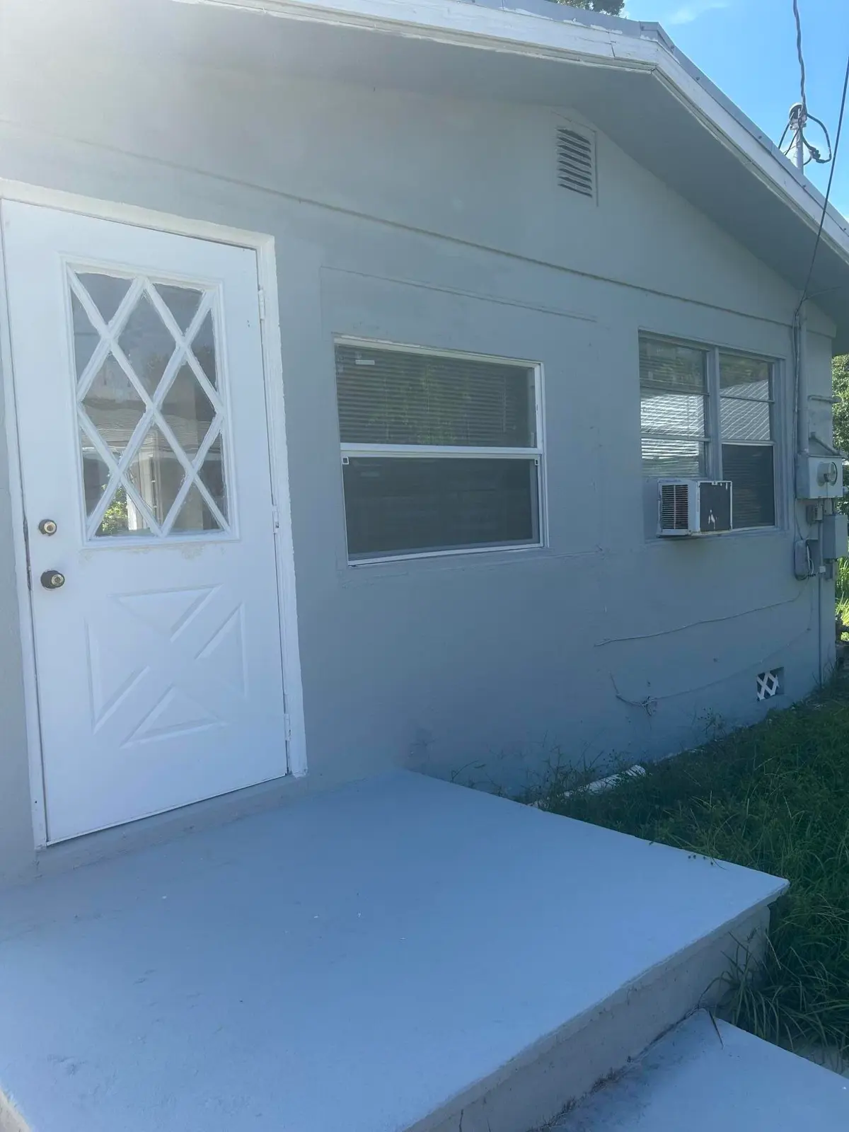 Back(2) at 940 19TH Street, Vero Beach