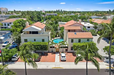 214 Chilean Avenue, Palm Beach – Condominium for sale