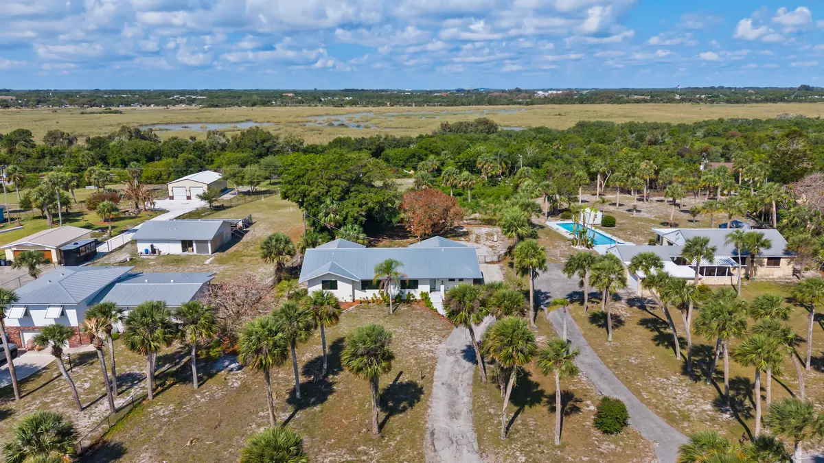 24_01 at 4003 S Indian River Drive, Fort Pierce