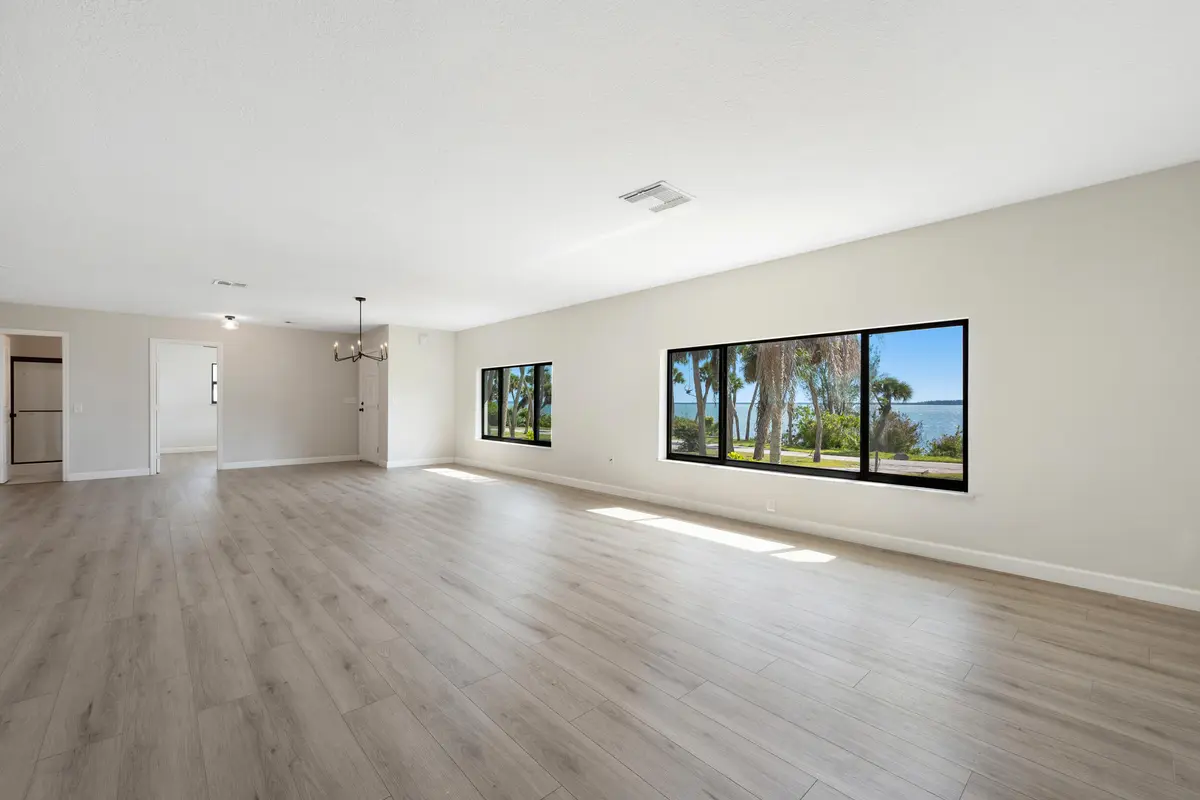 11_15 at 4003 S Indian River Drive, Fort Pierce