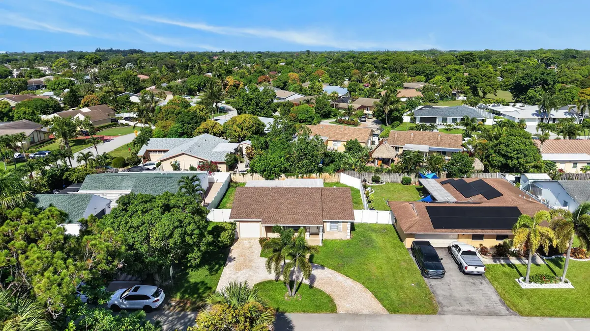 001_DJI_20260822102126_0003_D at 702 PLACE TAVANT, Delray Beach