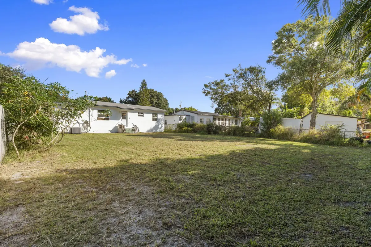 1107 JASMINE AVE1 at 1107 Jasmine Avenue, Fort Pierce