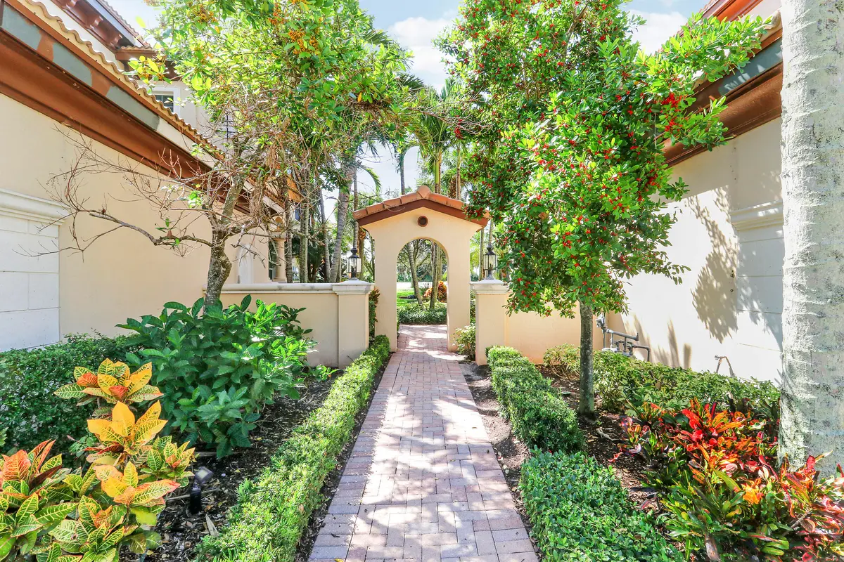 House-54 at 230 Tresana Boulevard 62, Jupiter