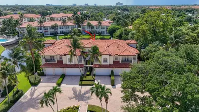 40 Marina Gardens Drive, Palm Beach Gardens – Townhouse for sale