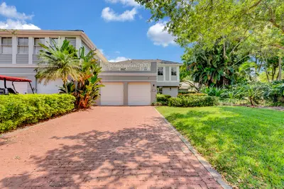 5600 Cambridge Boulevard, Boca Raton – Townhouse for sale