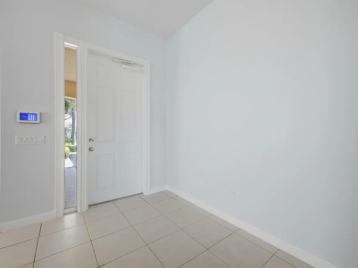 Foyer at 8033 KALIKO Lane, Wellington