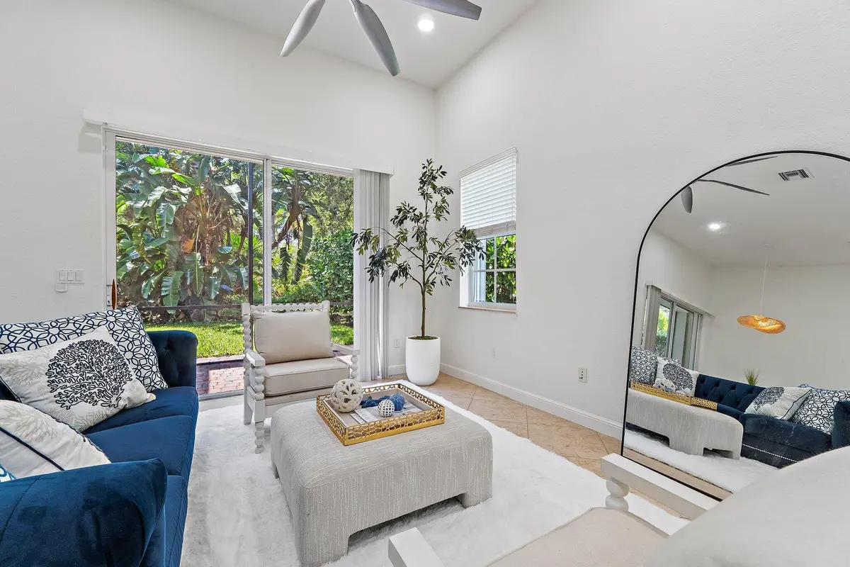 039-1071VintnerBlvd-PalmBeachGardens-SMA at 1071 Vintner Boulevard, Palm Beach Gardens