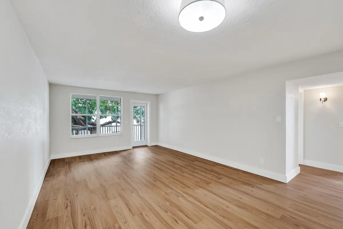 Living 1 at 4025 N Federal Highway 228B, Oakland Park