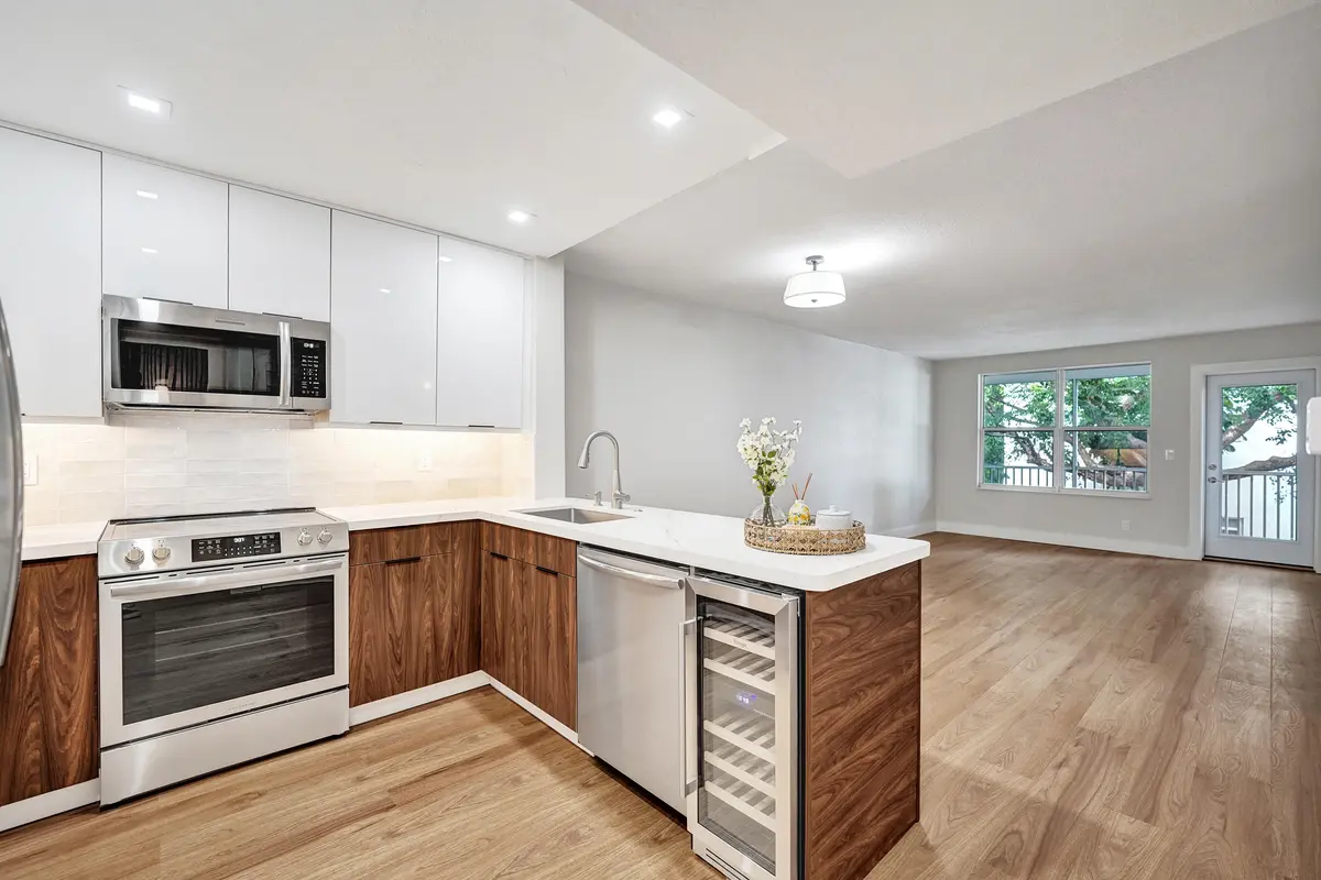 Kitchen 1 at 4025 N Federal Highway 228B, Oakland Park