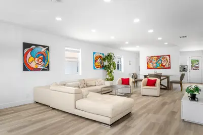 2709 Dewey Street, Hollywood – Single Family Residence for sale