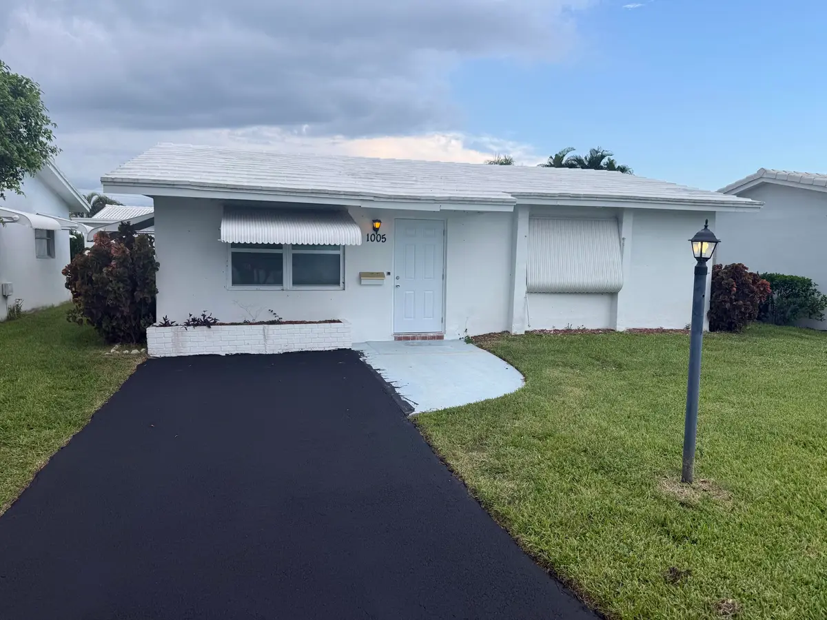 Front at 1005 SW 3RD Way, Boynton Beach