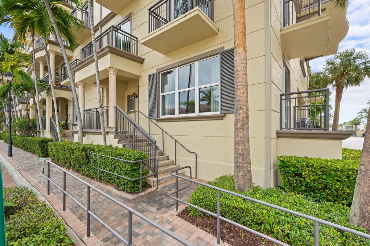 1-web-or-mls-2617 NE 14th Ave 109, Wilto at 2617 NE 14th Avenue 109, Wilton Manors
