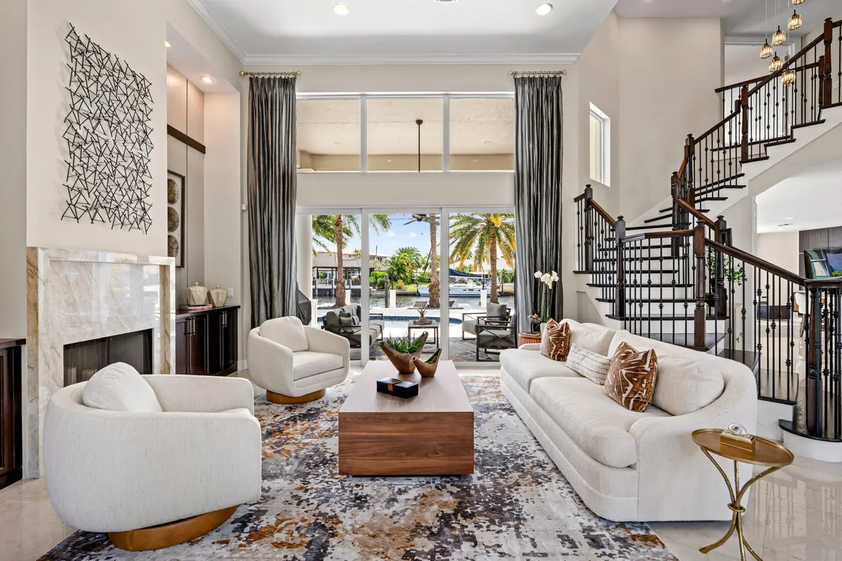 LIVING_ROOM_STRAIGHT at 2520 NE 35th Street, Lighthouse Point