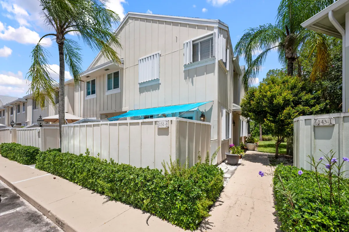 06_beyc6a8872910276a at 6151 Riverwalk Lane Unit 8, Jupiter