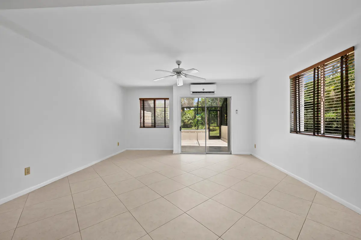 08_beyc6a8872dc50e97 at 6151 Riverwalk Lane Unit 8, Jupiter