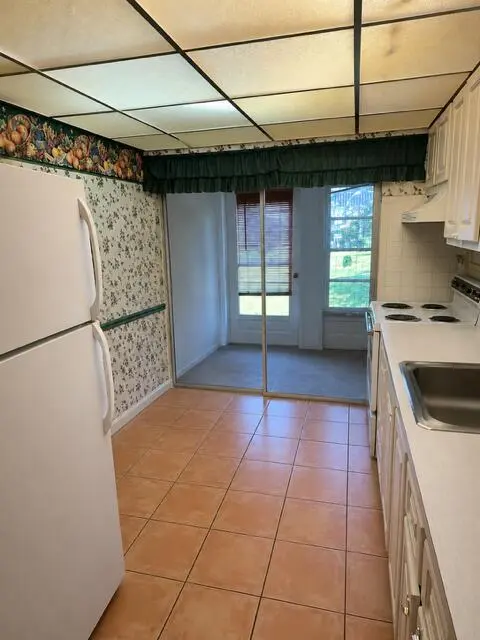 04F8E652-30C6-4424-BF33-68EB8506014F at 7500 NW 5TH Place 104, Margate
