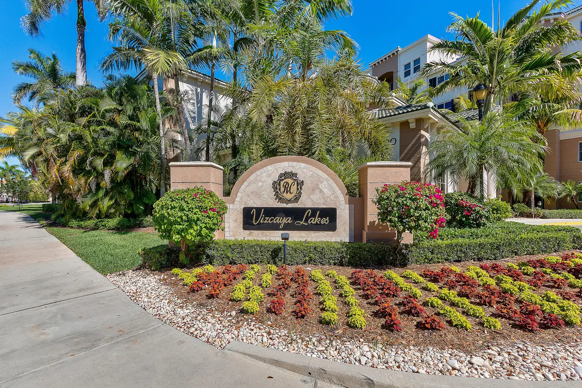 043-1660 at 1660 Renaissance Commons  Boulevard 2421, Boynton Beach