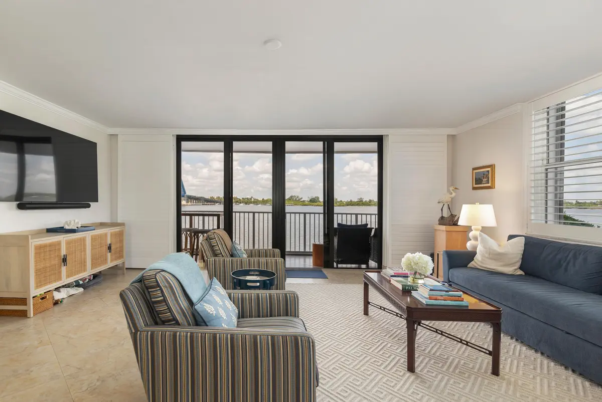 high-7 at 2860 S Ocean Boulevard 106, Palm Beach