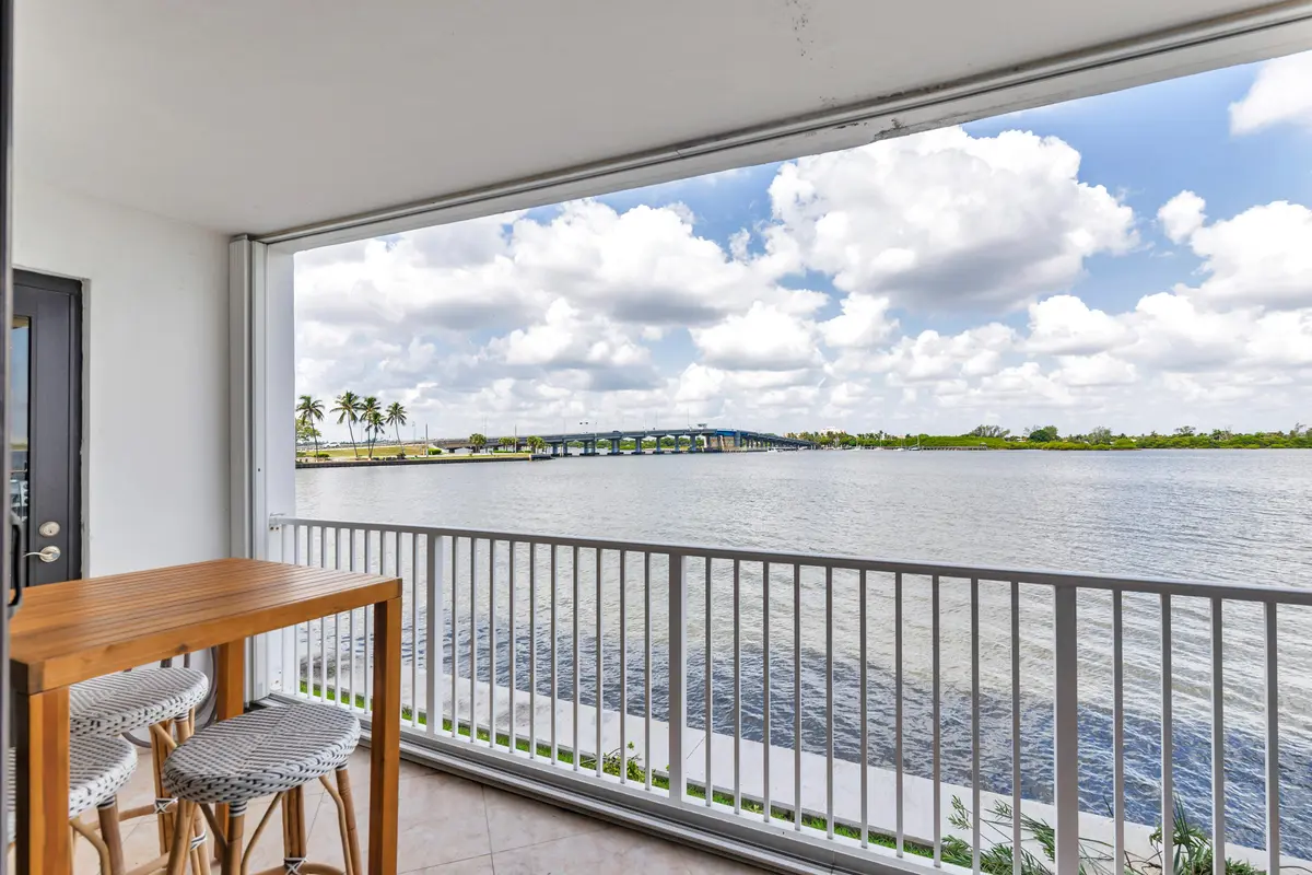 high-25 at 2860 S Ocean Boulevard 106, Palm Beach