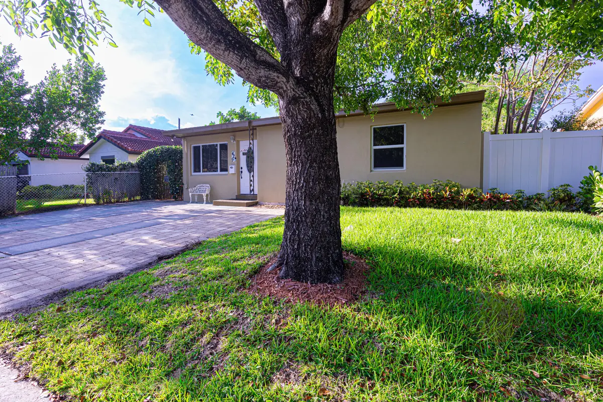 casa-1_1 at 429 SUMMA Street, West Palm Beach