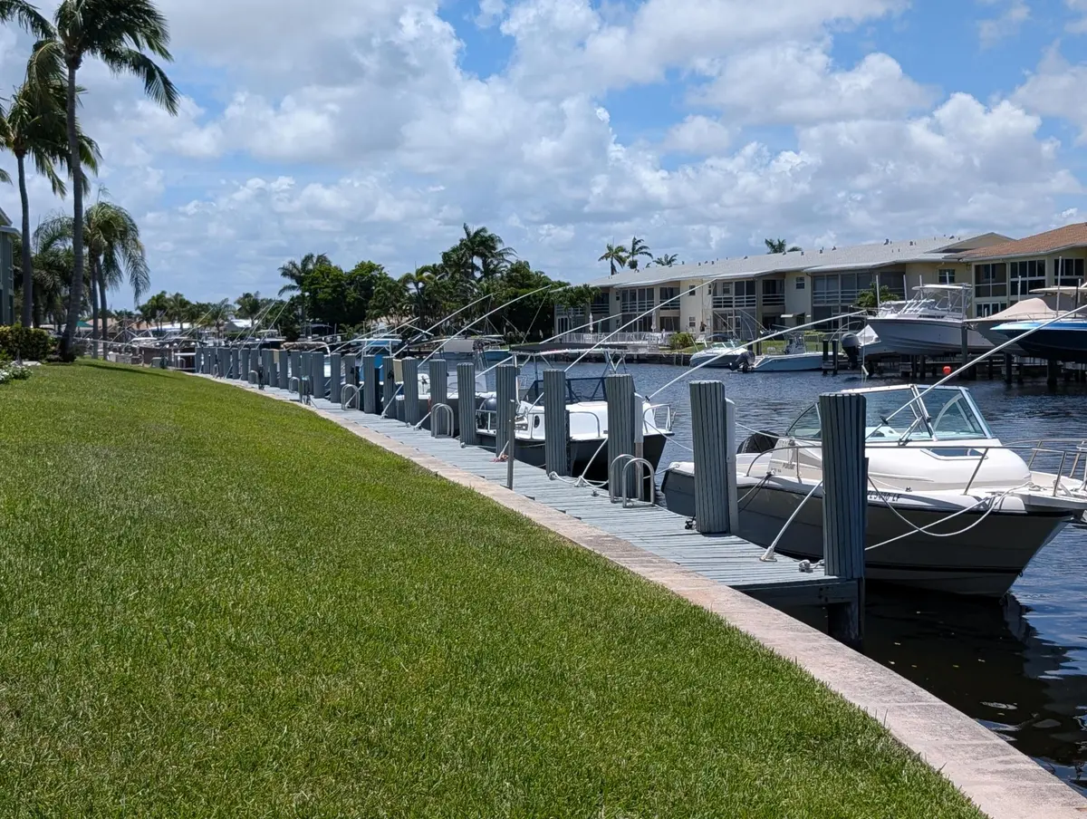 05_beyc6a8cc46e865c7 at 930 SE 9th Avenue 11, Pompano Beach