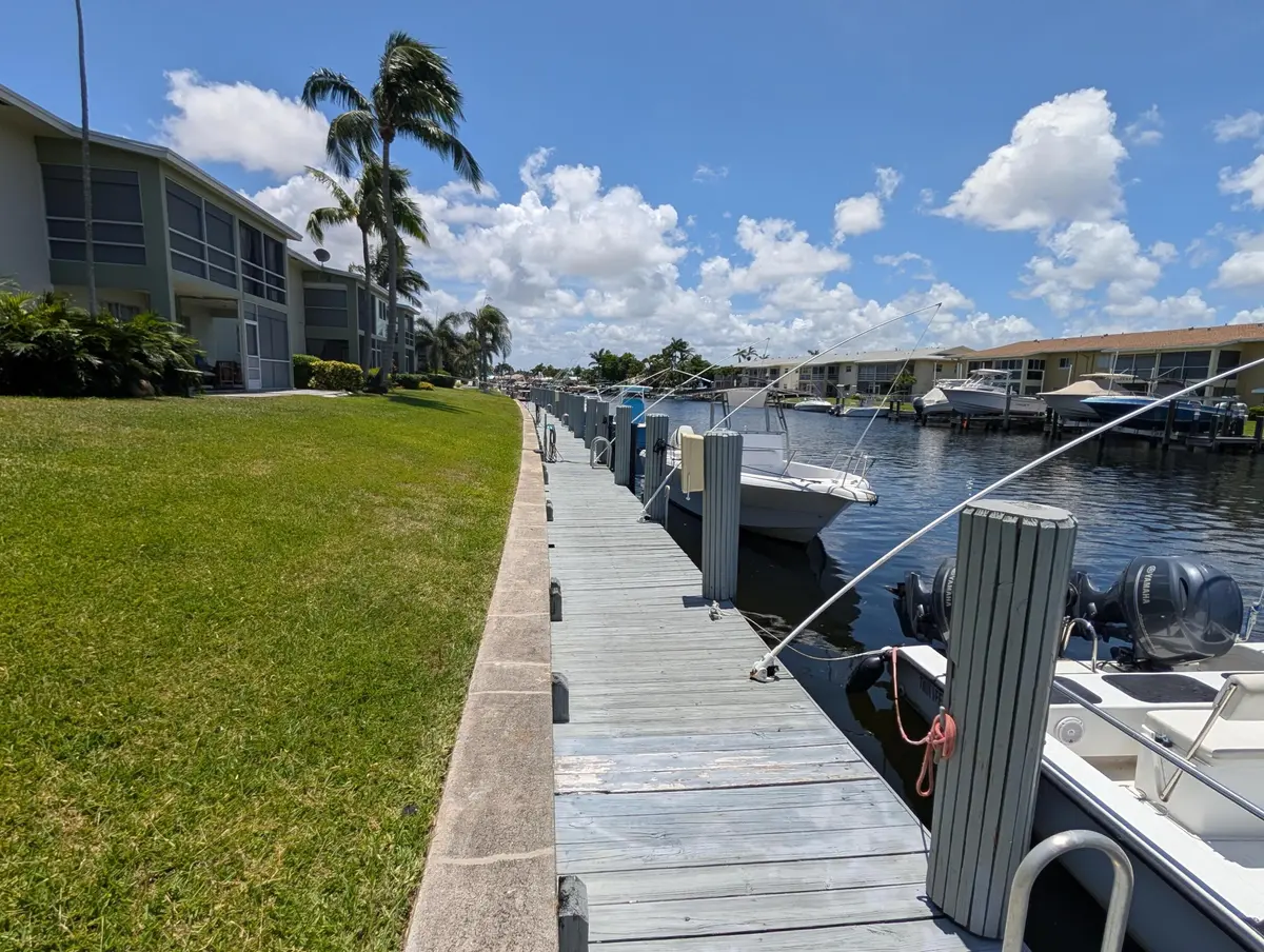 06_beyc6a8cc473b9e85 at 930 SE 9th Avenue 11, Pompano Beach