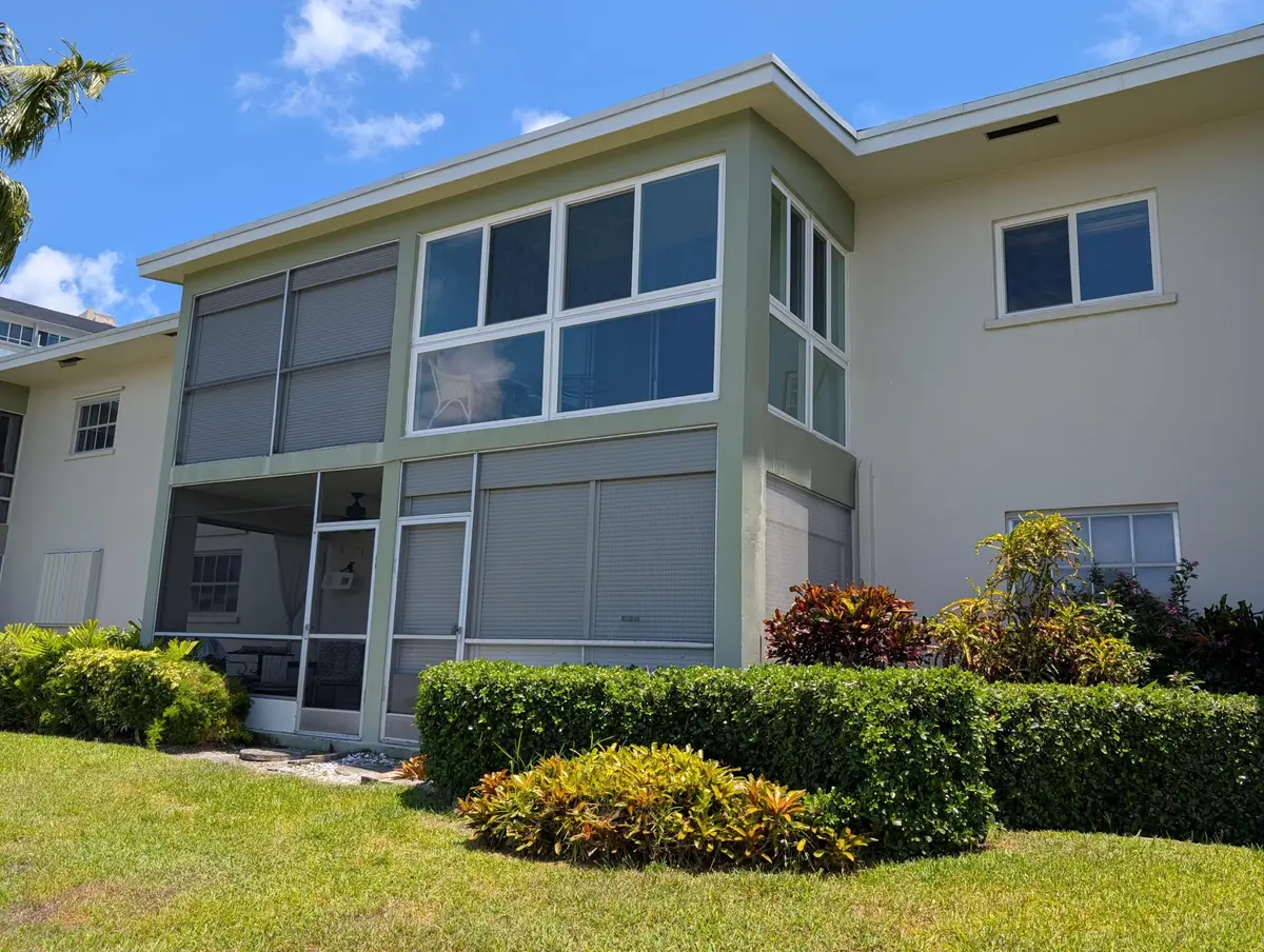08_beyc6a8cc47bbab74 at 930 SE 9th Avenue 11, Pompano Beach