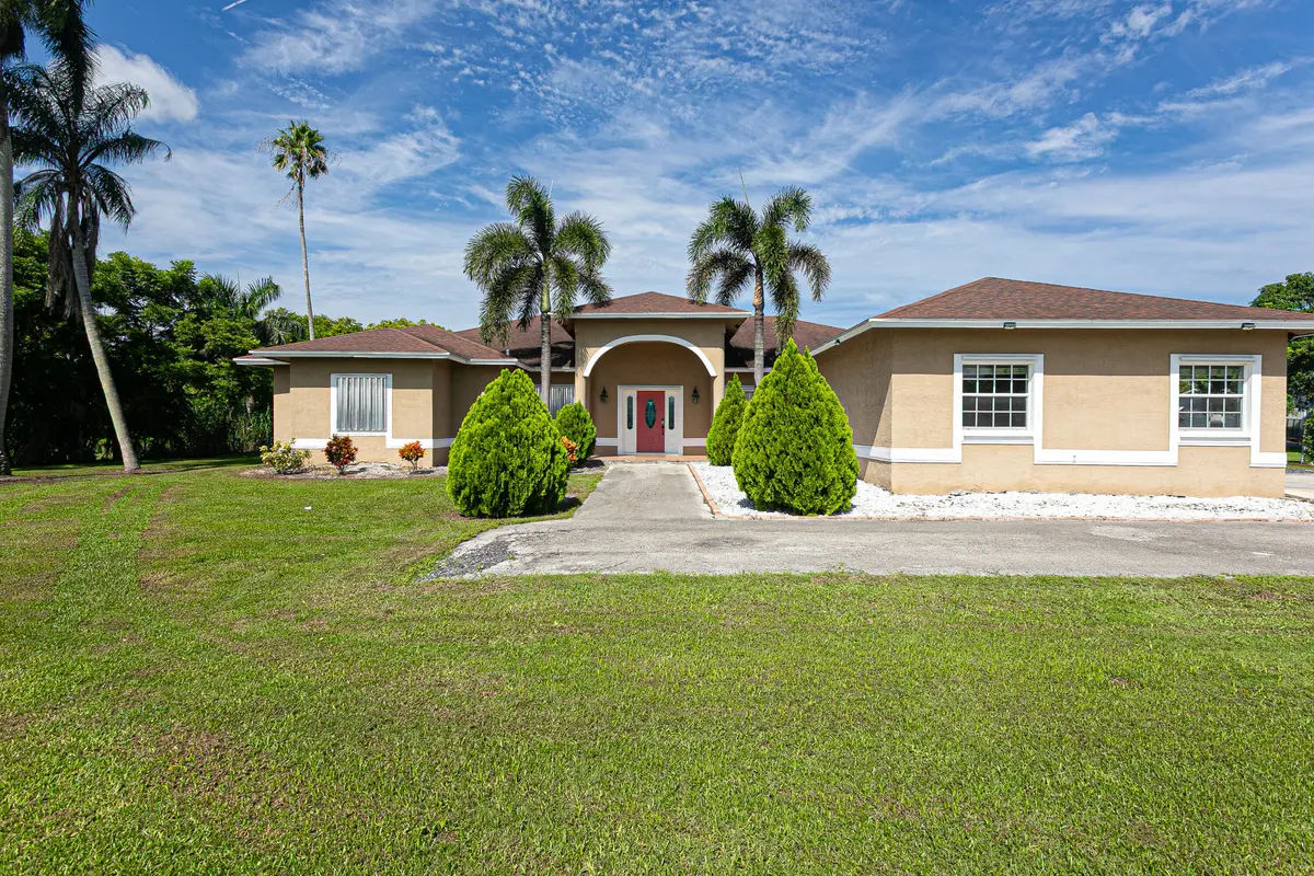casa-17 at 173 S Greenstar Avenue, Pahokee