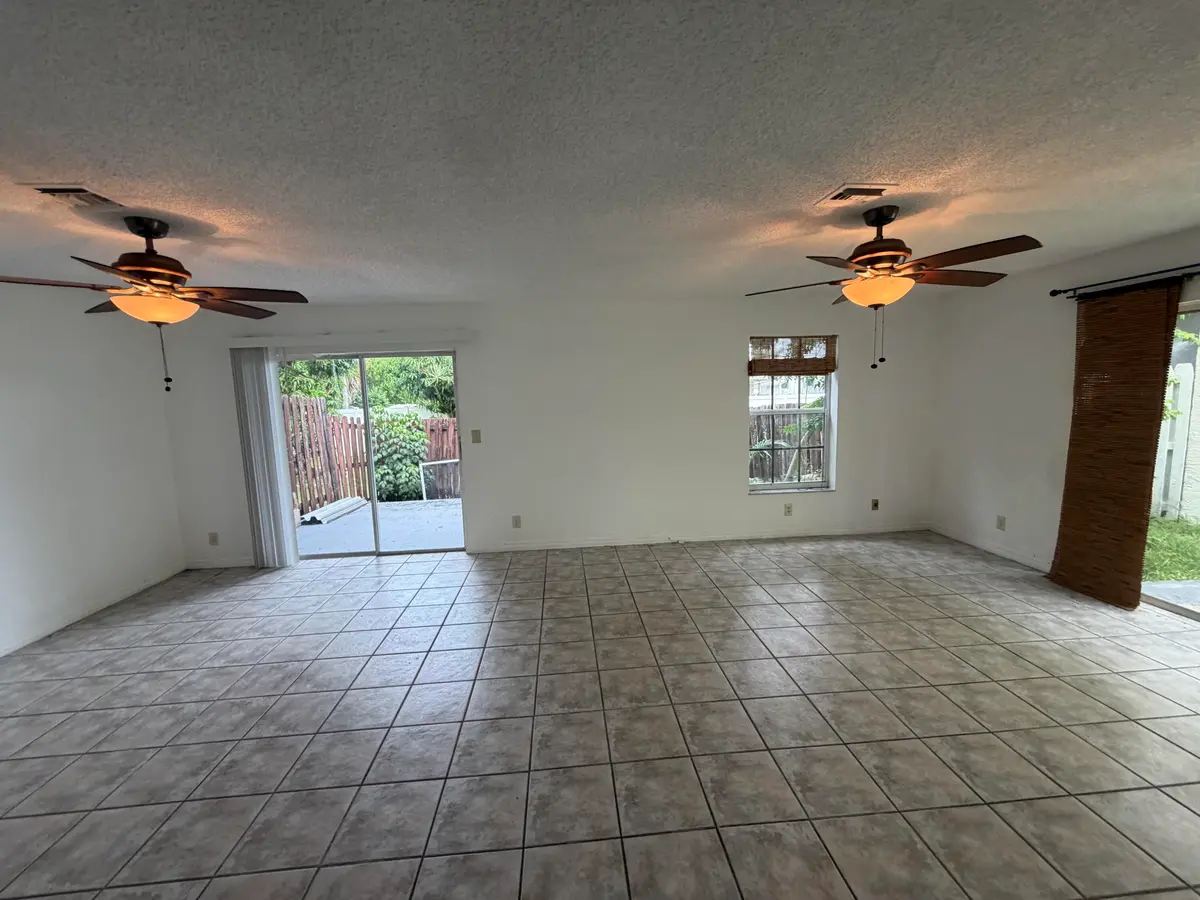 IMG_7870 at 4172 Pine Hollow Circle, Greenacres