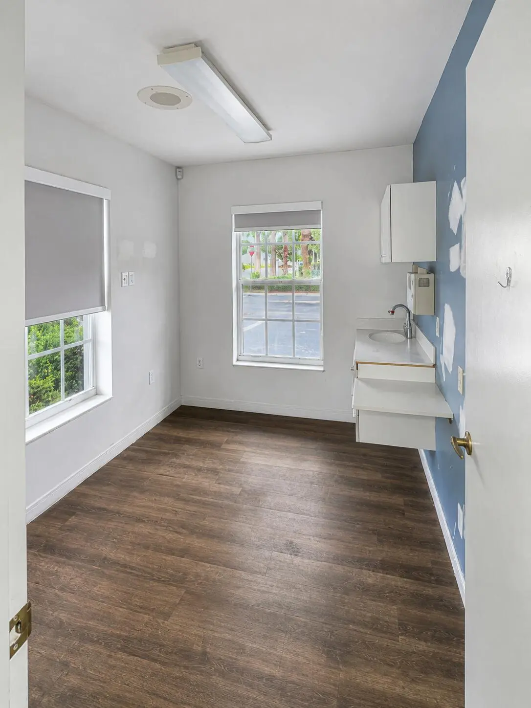 Exam room at 1215 S 25th Street, Fort Pierce