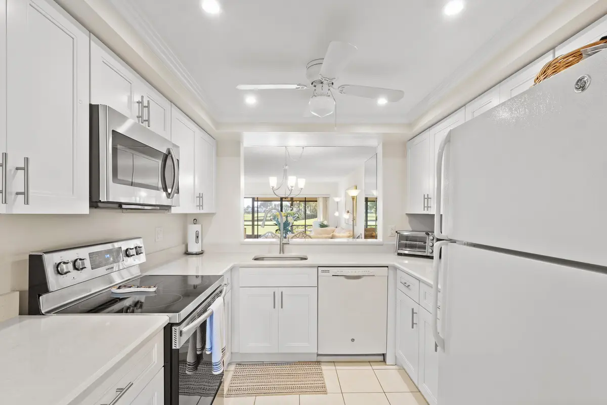 IMG_3766 at 5186 GOLFVIEW Court 1913, Delray Beach
