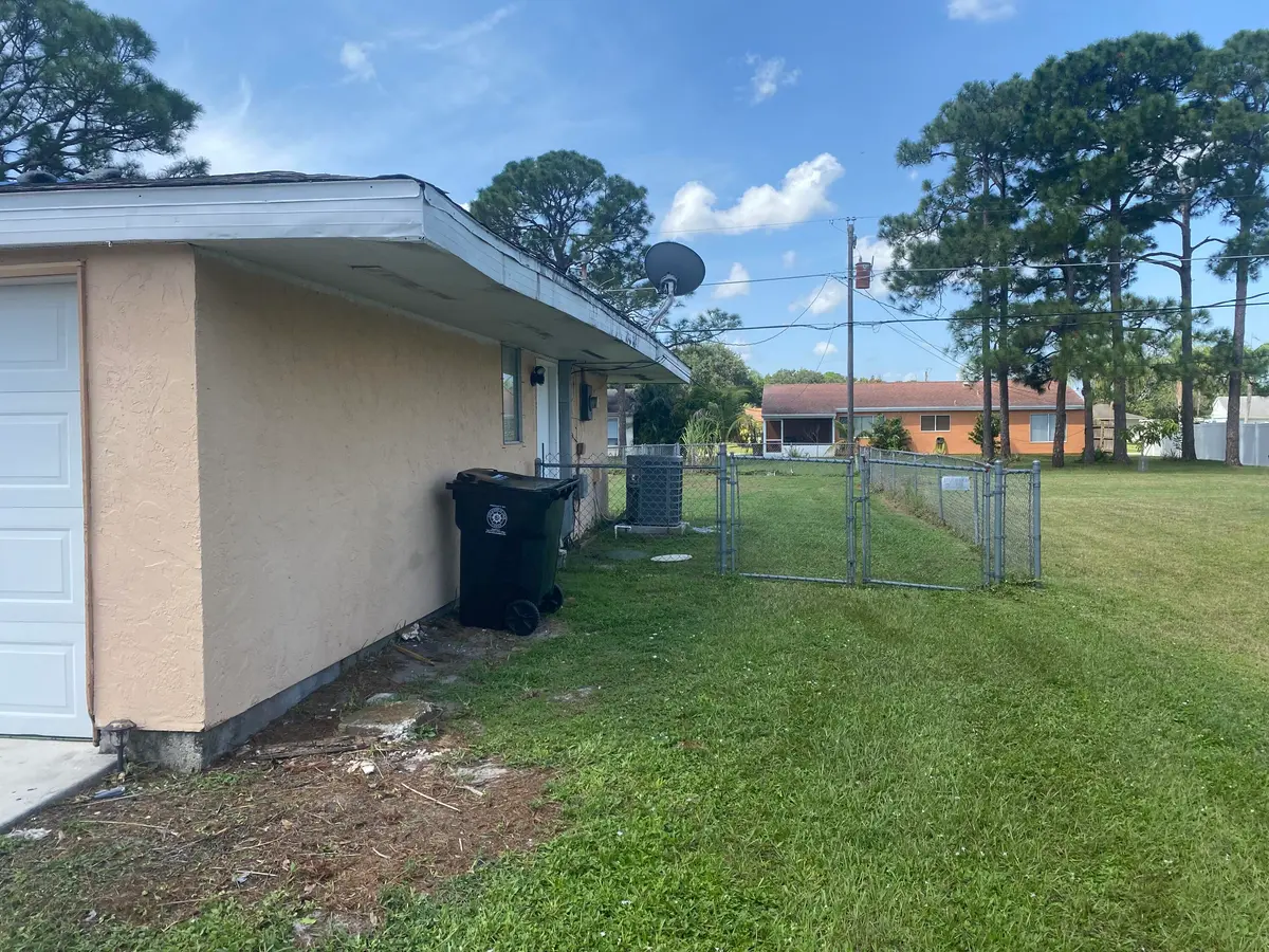 HOL AVE 2 at 2222 SE Holland Street, Port St. Lucie