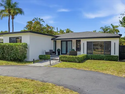 2860 MONROE Street, Hollywood – Single Family Residence for sale