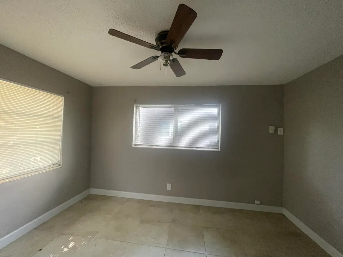 IMG_2531 at 3361 NE 16TH Avenue 1, Oakland Park