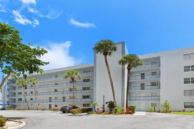 6400 NW 2ND Avenue 321, Boca Raton – Condominium for sale