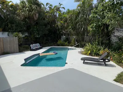 2415 Laurel Lane, Palm Beach Gardens – Single Family Residence for rent