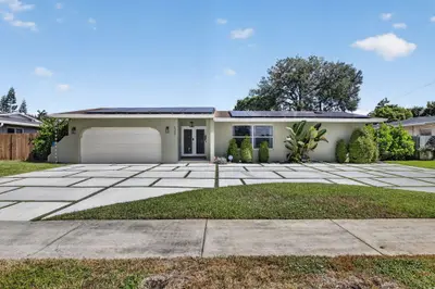 5301 SW 8TH Court, Plantation – Single Family Residence for sale