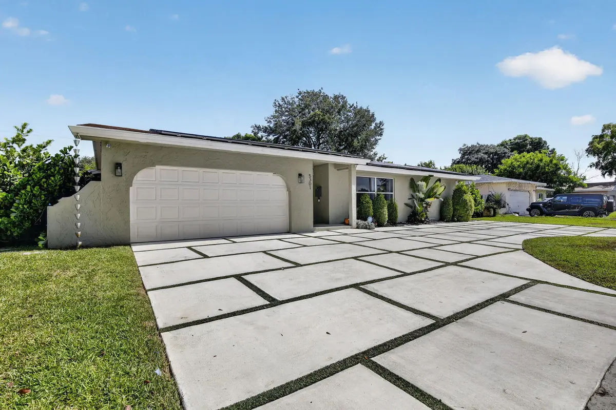 3-web-or-mls-_A7A7938 at 5301 SW 8TH Court, Plantation