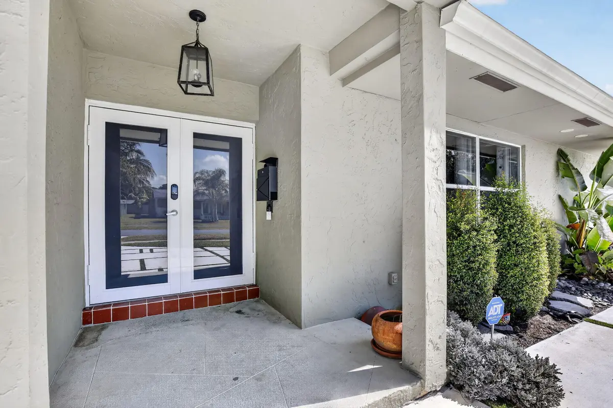4-web-or-mls-_A7A7929 at 5301 SW 8TH Court, Plantation