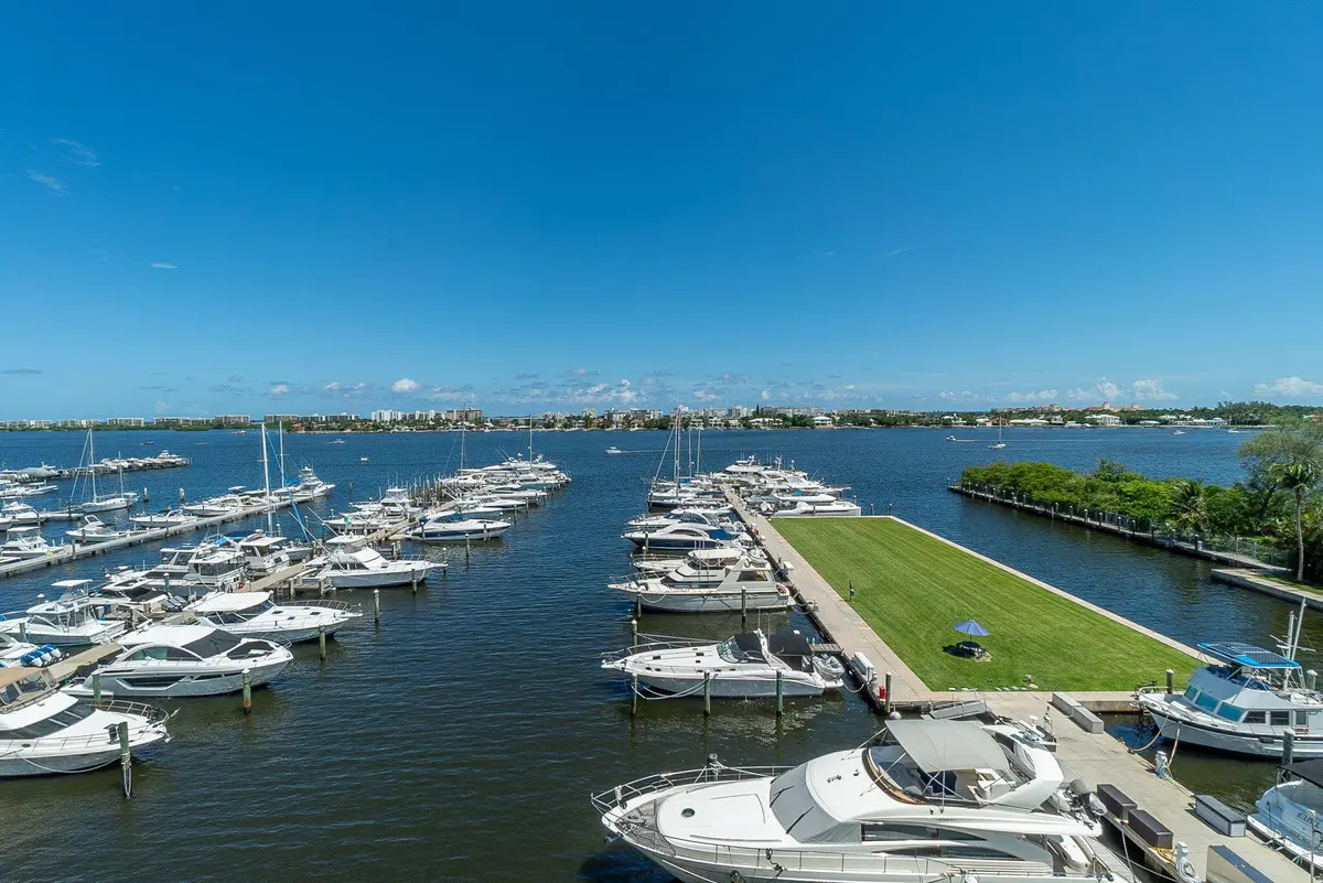 View at 806 E Windward Way 524, Lantana