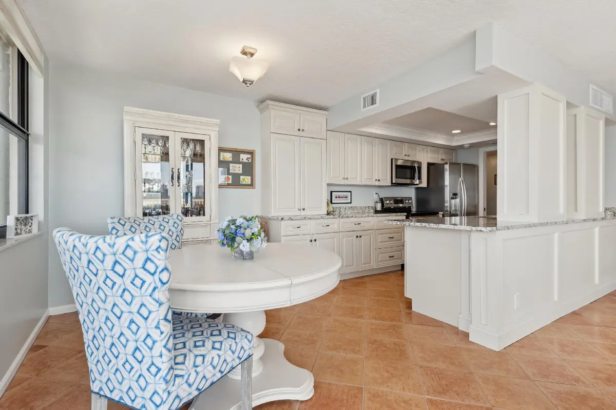 Dining Area, Kitchen at 5480 N Ocean Drive B7c, Singer Island