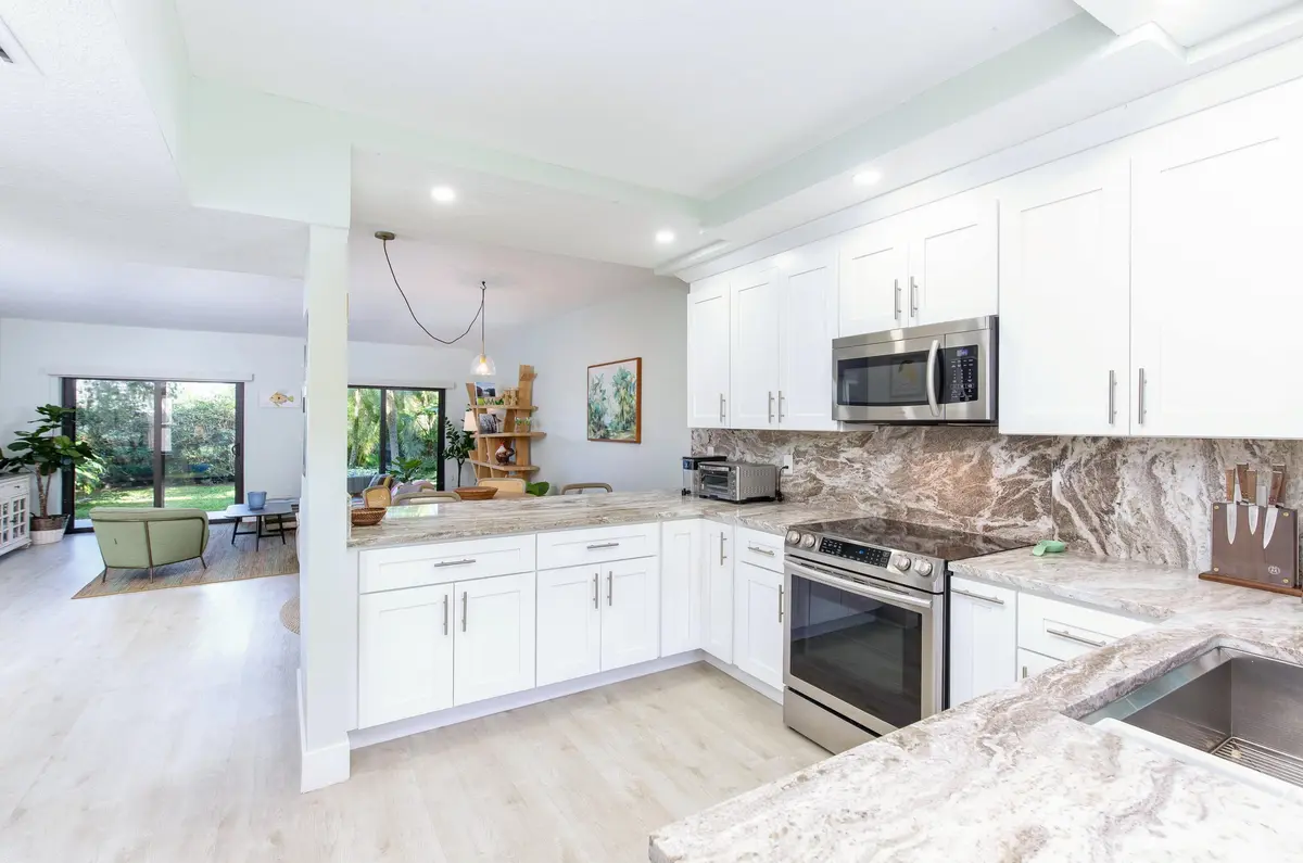 11267 Pond View B102 Drive B102, Wellington, FL – photo 1