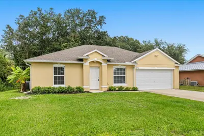 8736 98TH Court, Vero Beach – Single Family Residence for rent