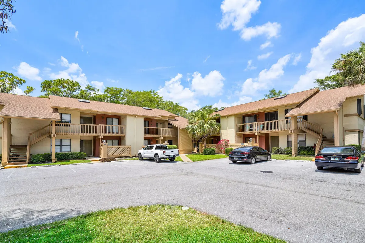 Parking Lot at 13095 BELHAVEN Court 6, Wellington
