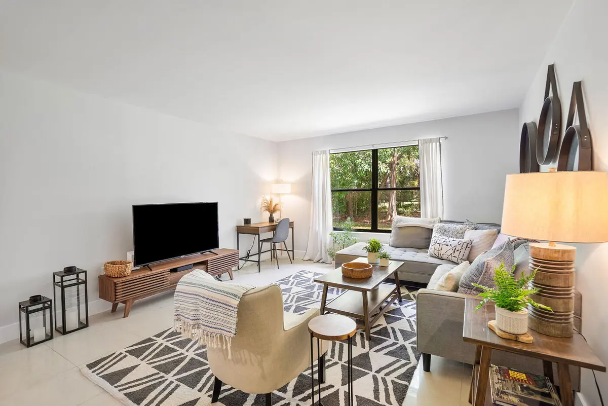 Family at 13095 BELHAVEN Court 6, Wellington