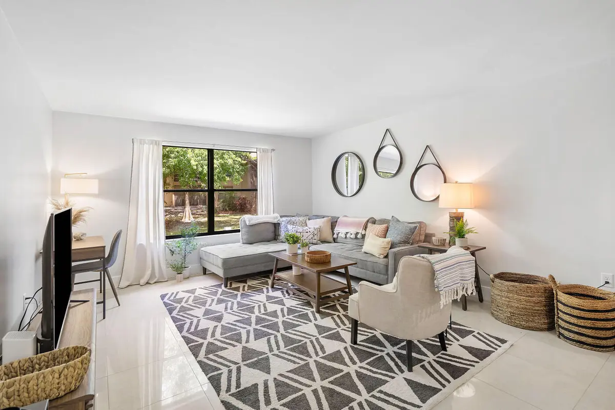 Family at 13095 BELHAVEN Court 6, Wellington
