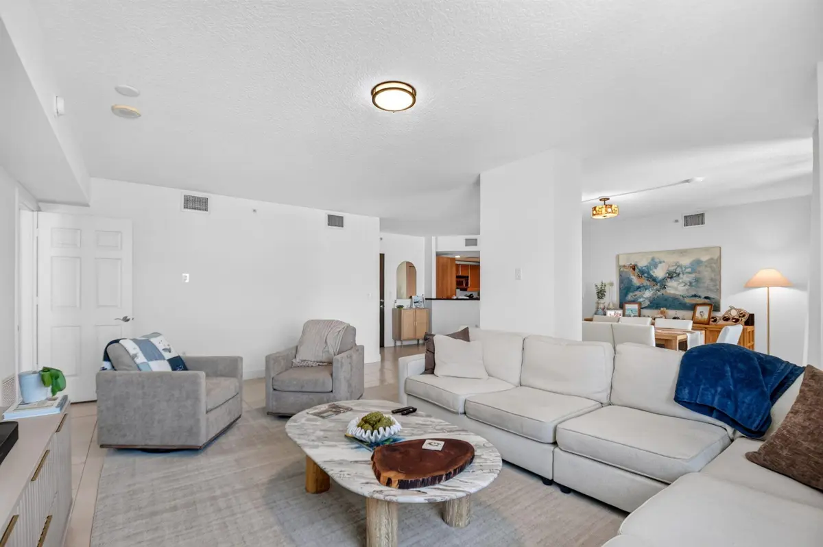 8-web-or-mls-DSC_5697 at 610 Clematis Street 700, West Palm Beach